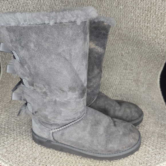 Ugg Triple Bailey Bow Size 6 GREY - Picture 2 of 6
